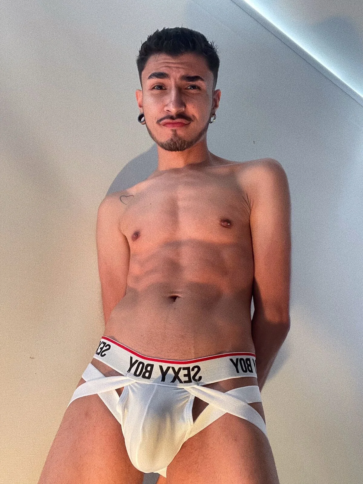 XXX Porn Photo of Nude Toyboy_richard 4