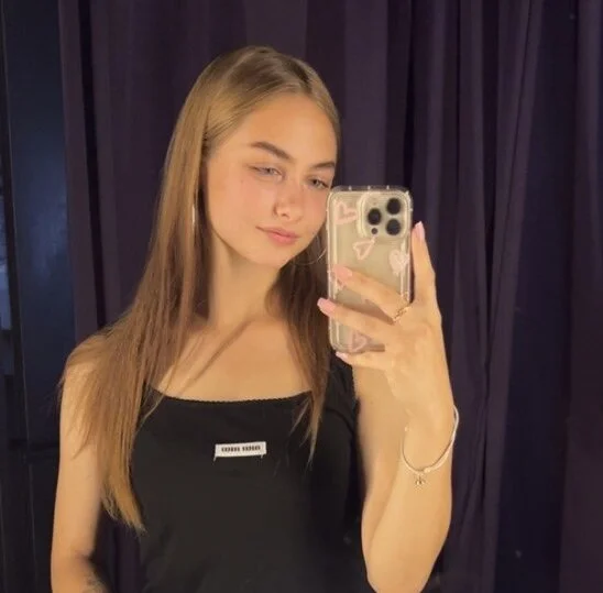 XXX Porn Photo of Nude MilaAddams 2