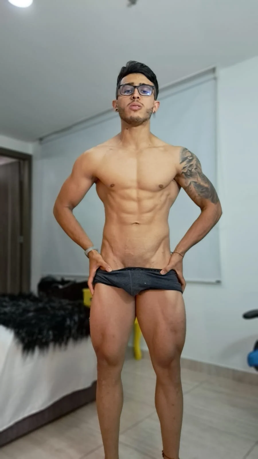 XXX Porn Photo of Nude Liam_Kleiin 12