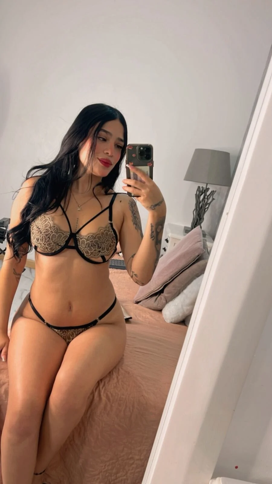 XXX Porn Photo of Nude laura_rouse7 23