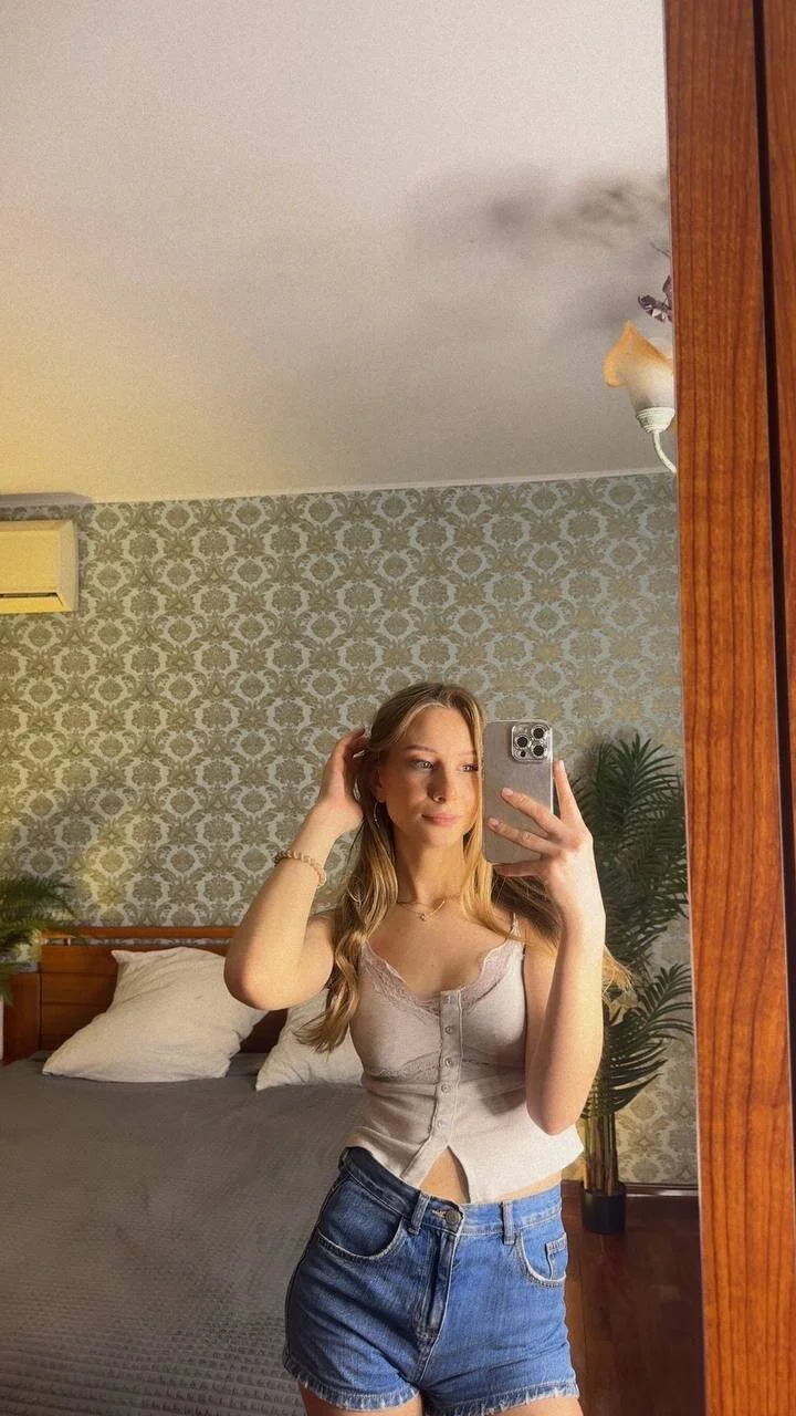XXX Porn Photo of Nude AmilyAmilli 6