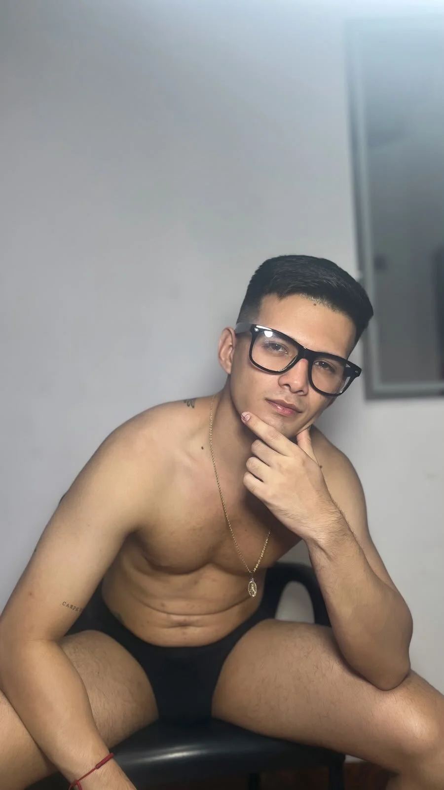 XXX Porn Photo of Nude GoldenBoyM 83