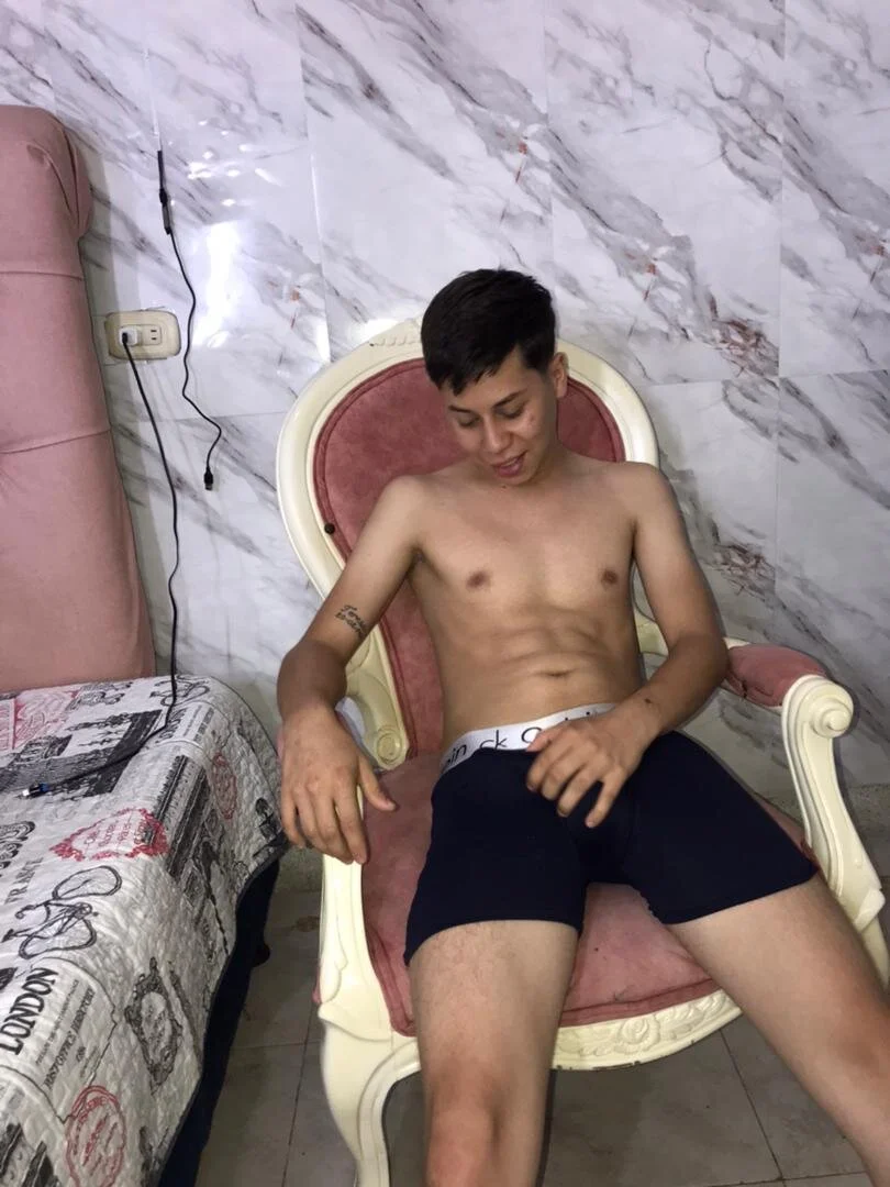 XXX Porn Photo of Nude santiago_xxxcol 6