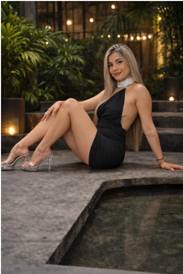XXX Porn Photo of Nude Mia_Noirr 16