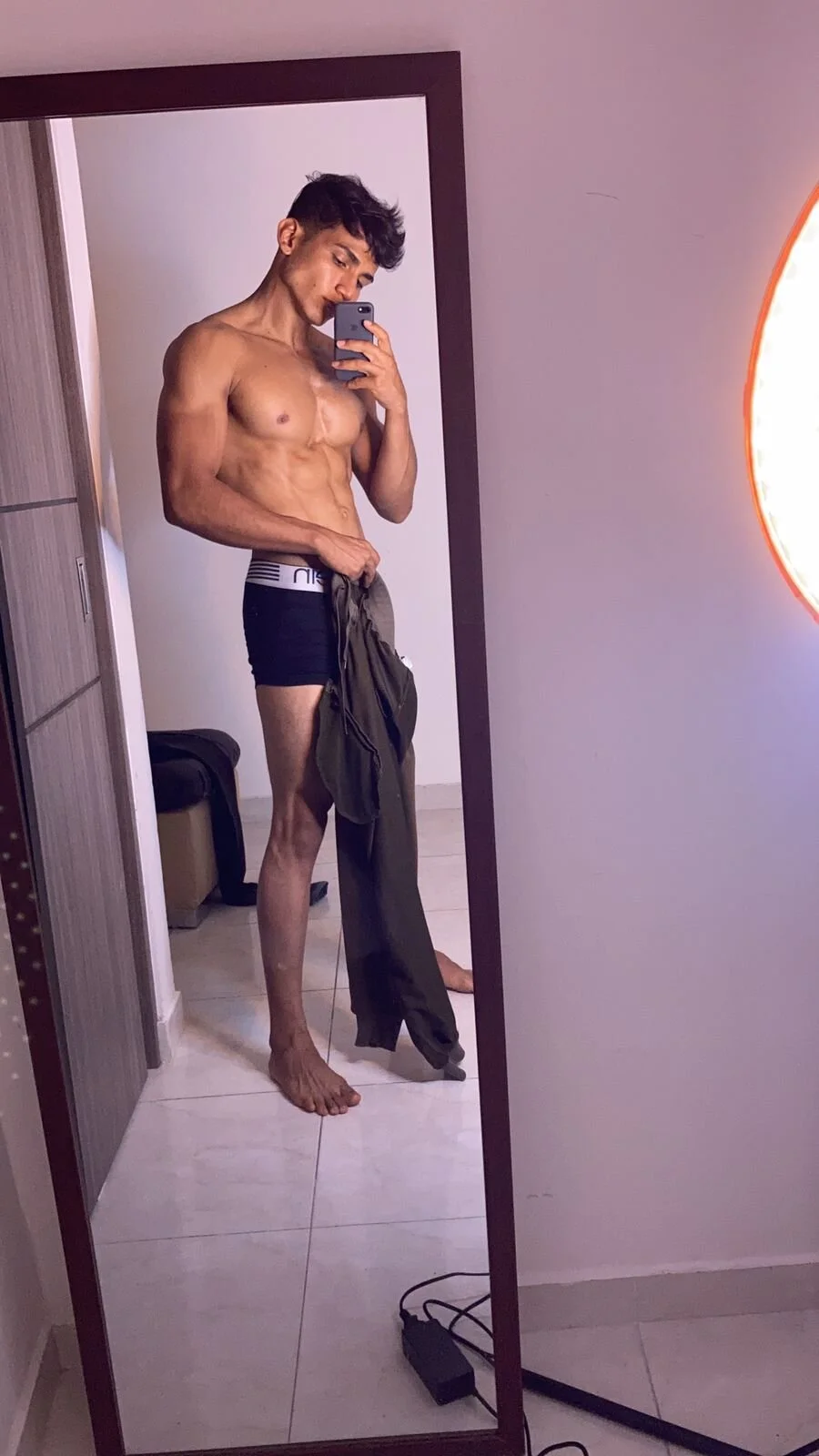 XXX Porn Photo of Nude muscle_boyhorny 57