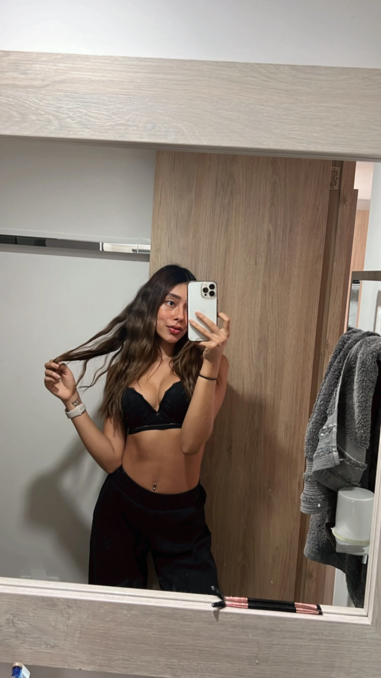 XXX Porn Photo of Nude SelenaStone 11