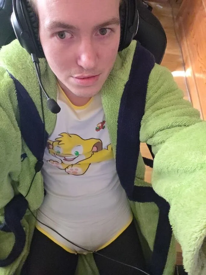XXX Porn Photo of Nude BabyDracoDarkfang 1