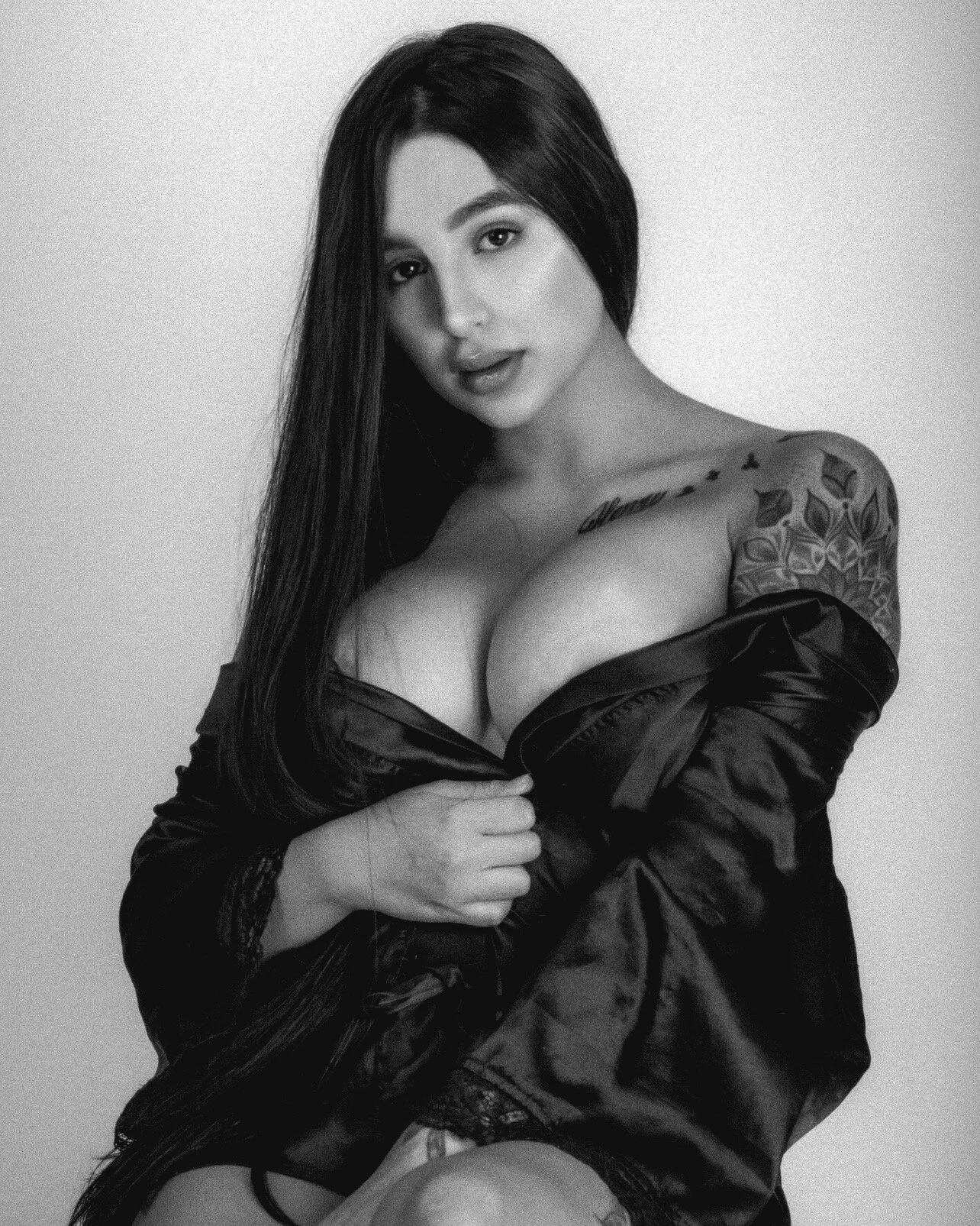 XXX Porn Photo of Nude lizzy_pink3 22