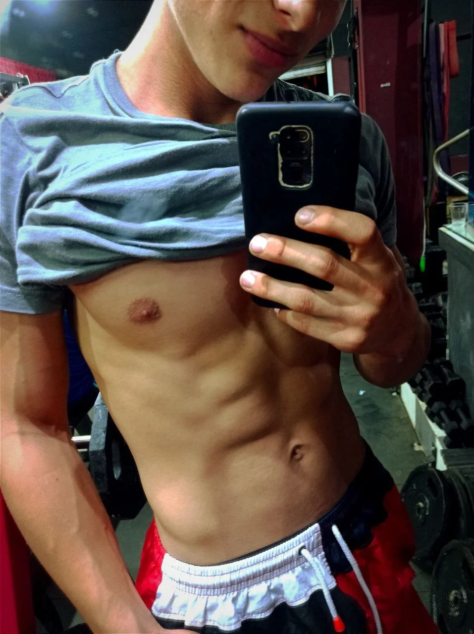 XXX Porn Photo of Nude logan_thomas 23