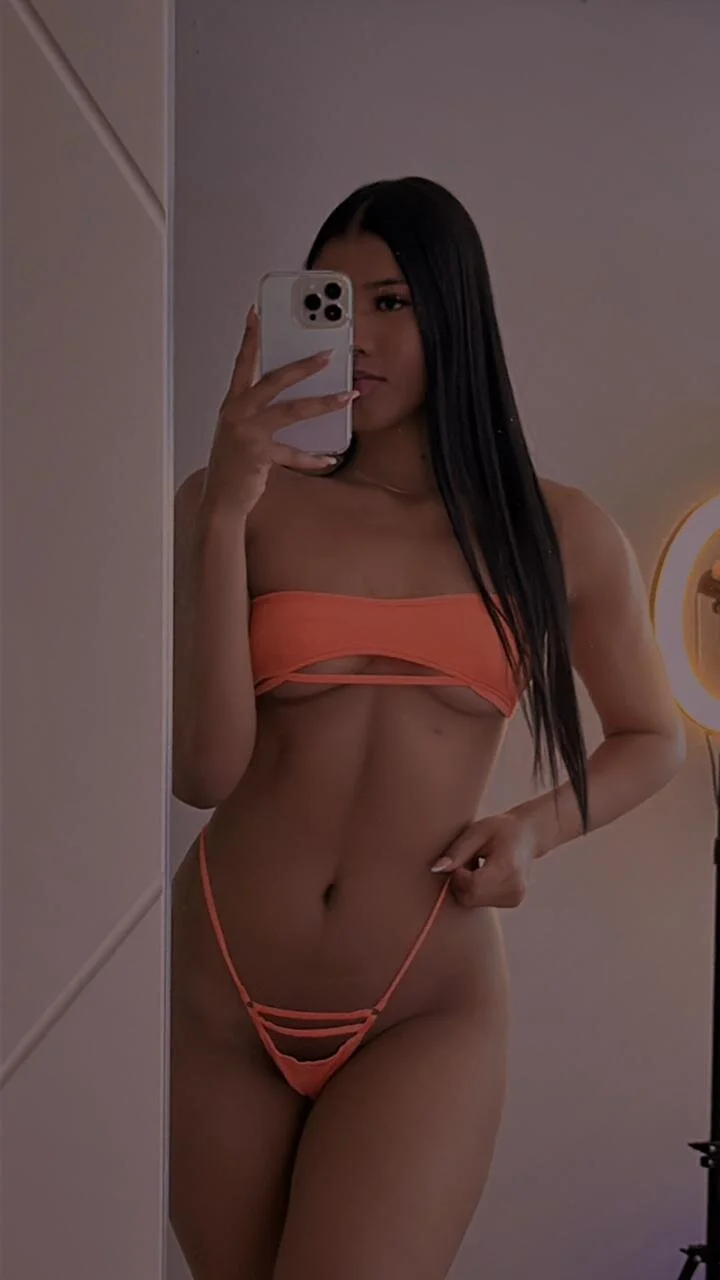 XXX Porn Photo of Nude gatecharlotte_ 1