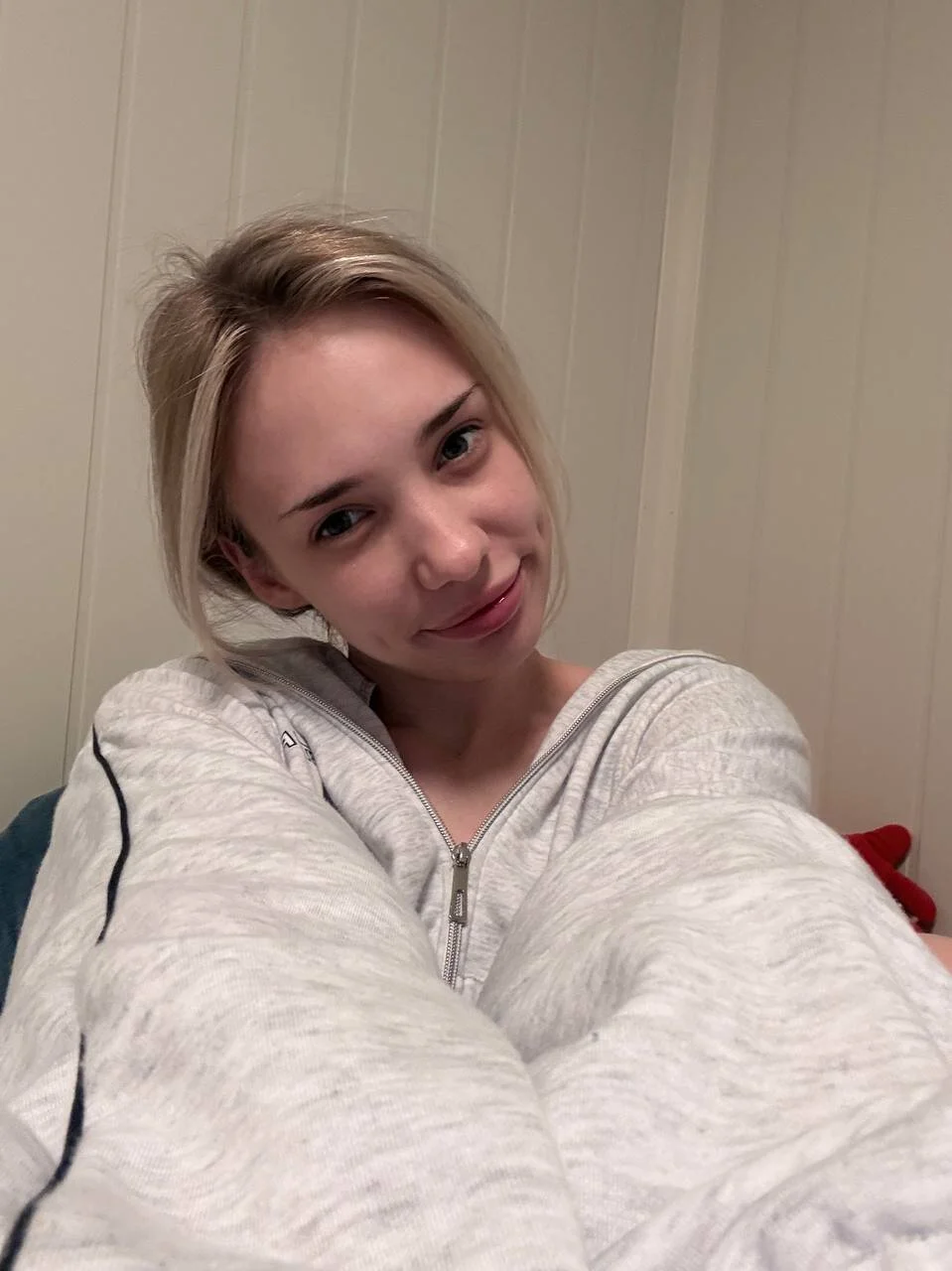 XXX Porn Photo of Nude OlyMayer 11