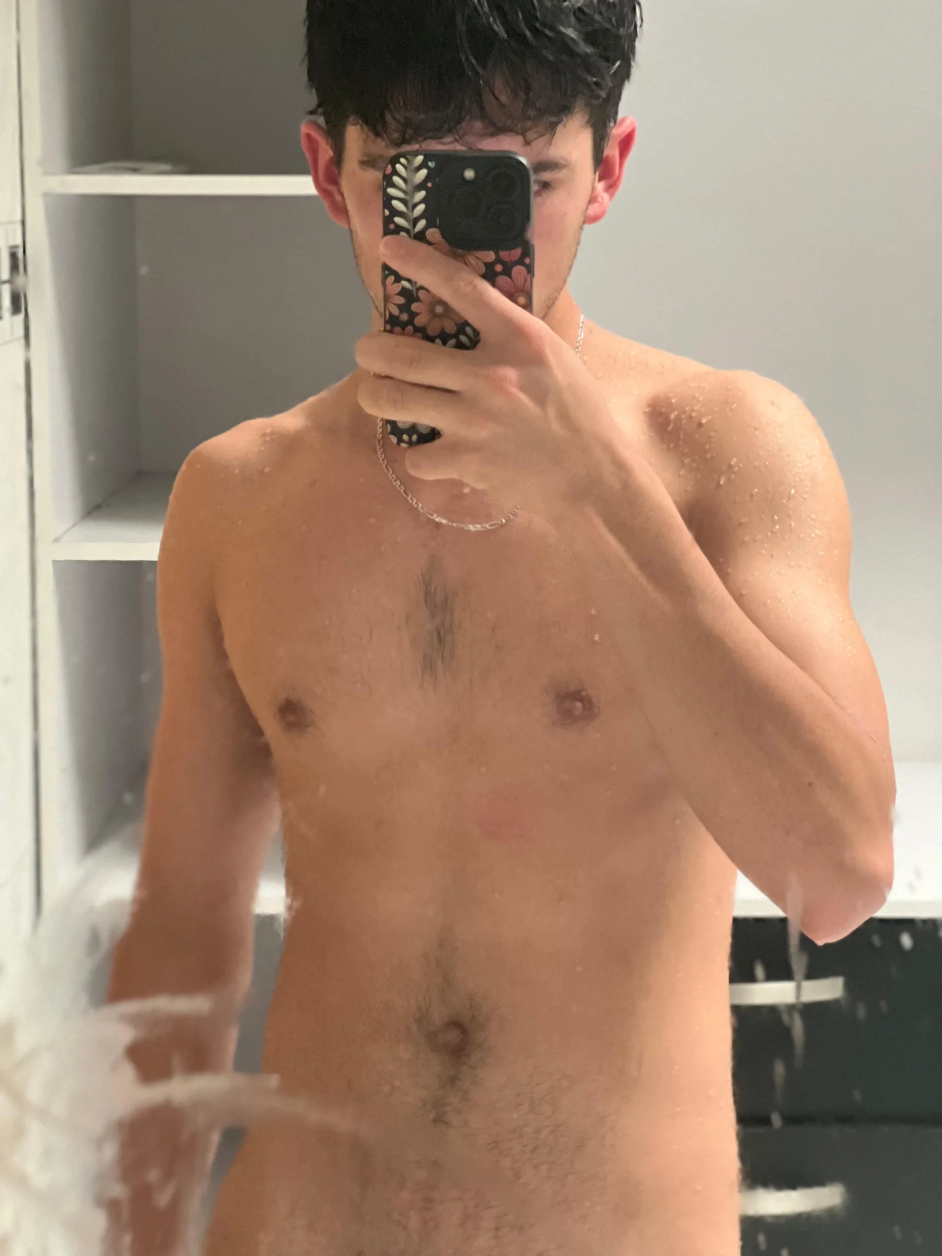 XXX Porn Photo of Nude Axel_Draven 19