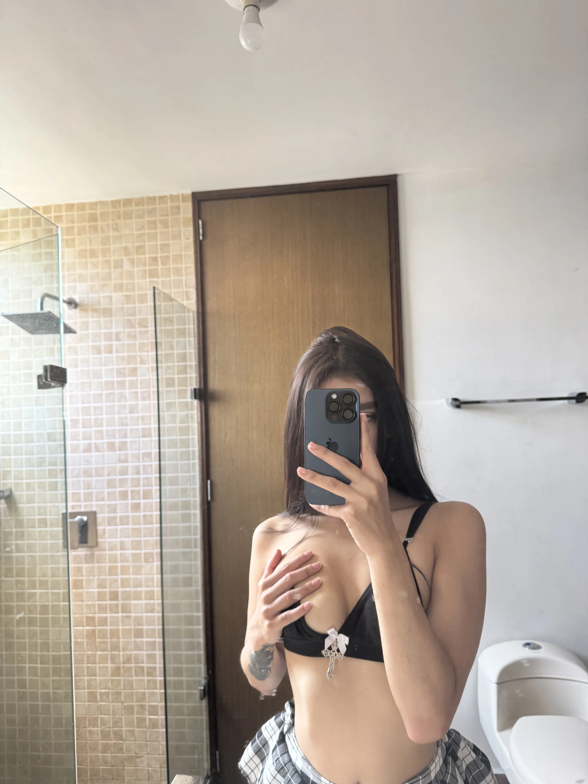 XXX Porn Photo of Nude alejandraalvarezxo 2