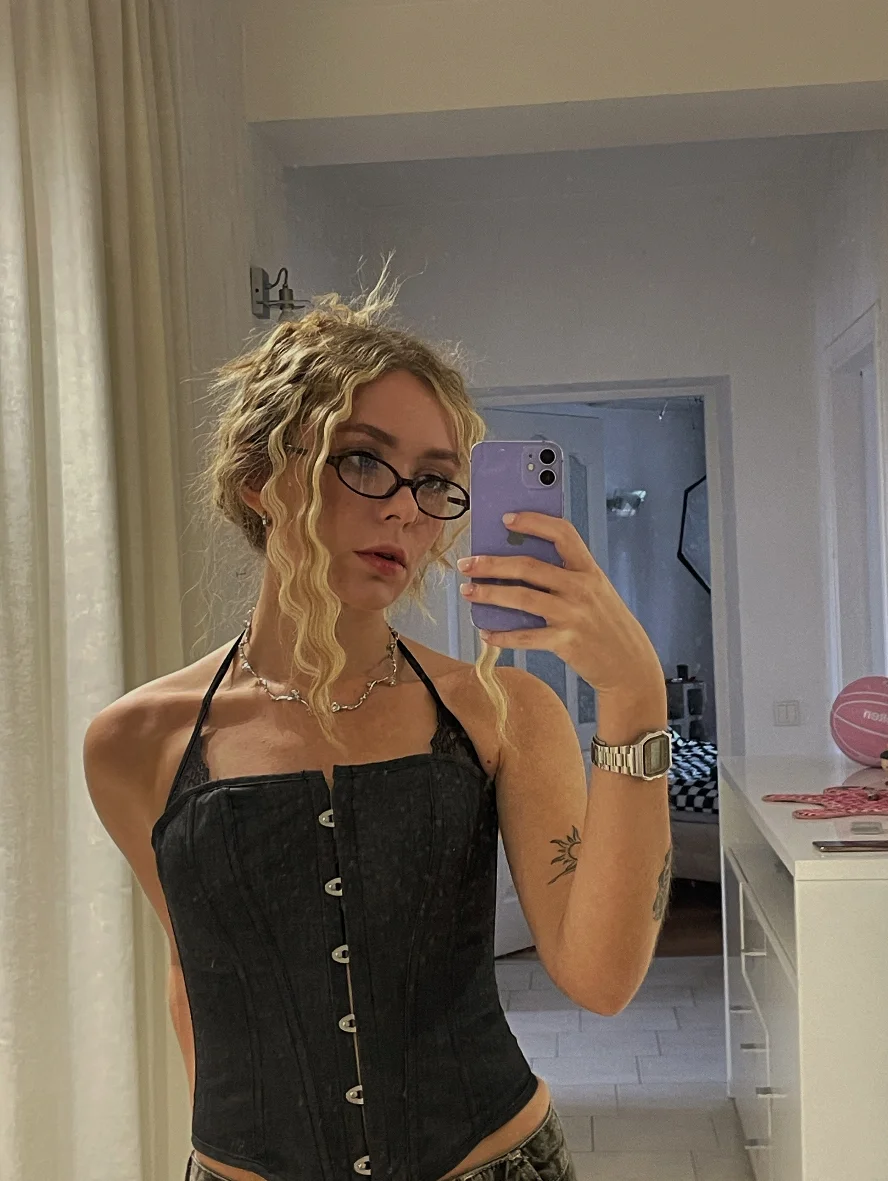 XXX Porn Photo of Nude One_On_Mllion 2