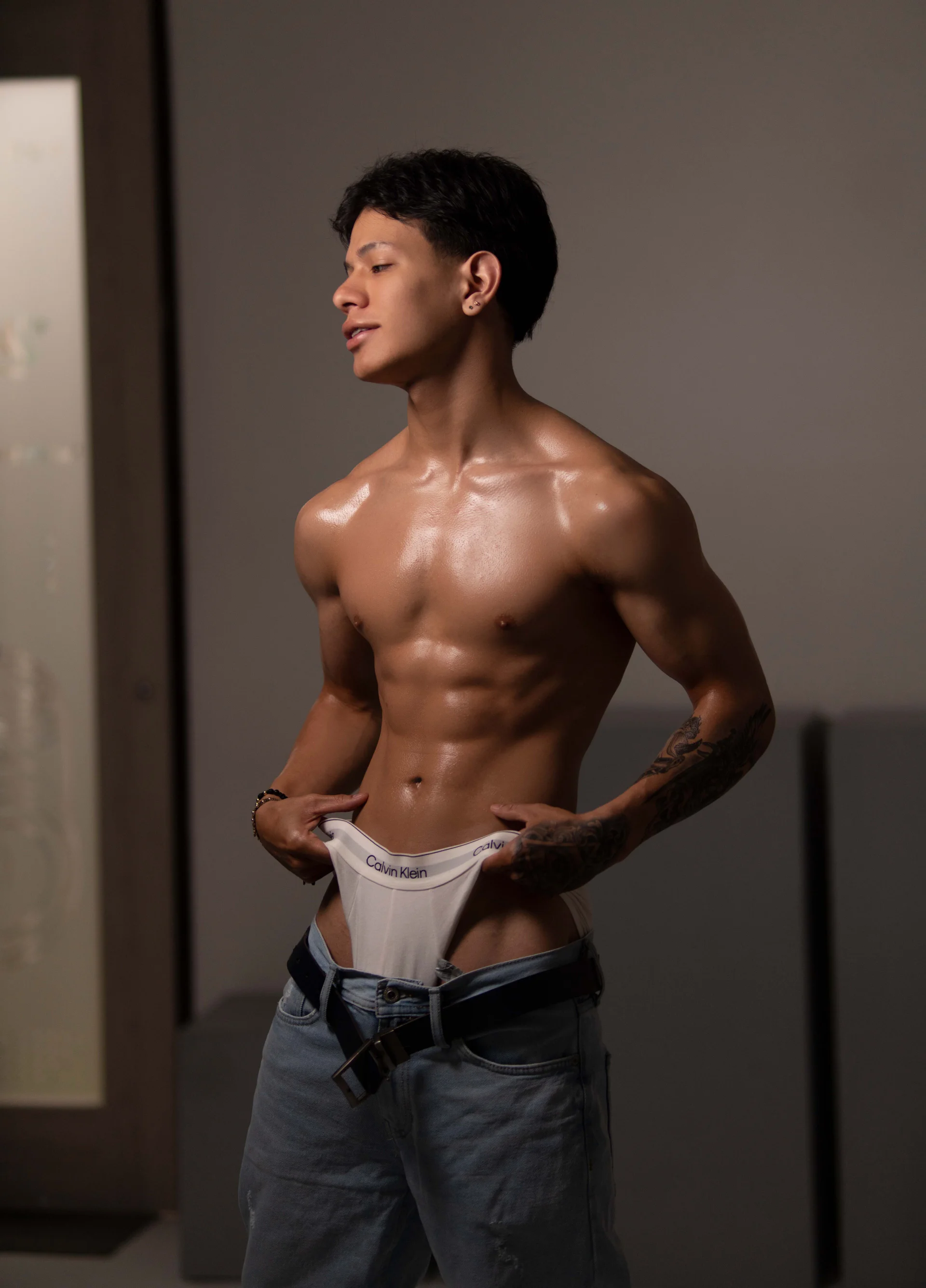 XXX Porn Photo of Nude TonyPetrovjs 17
