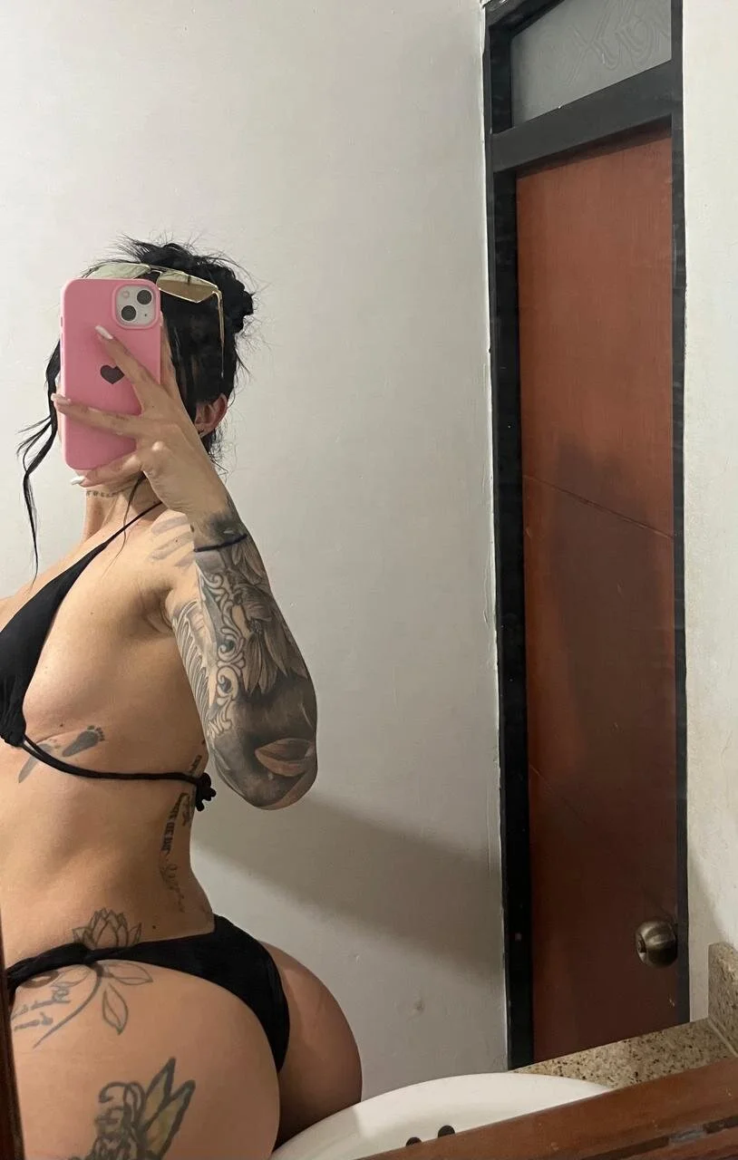 XXX Porn Photo of Nude darkkjulietha 51