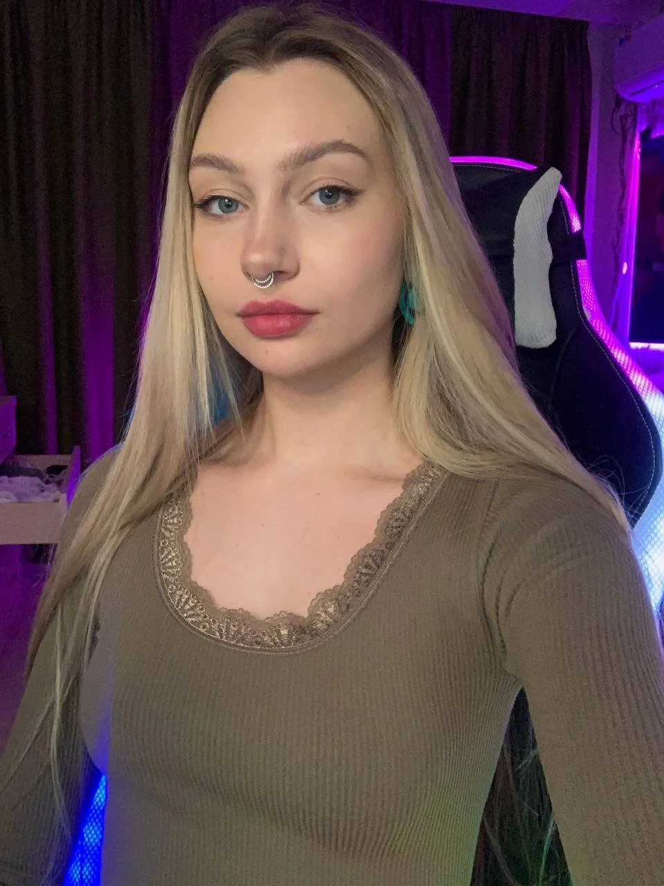 XXX Porn Photo of Nude BiMolly 2