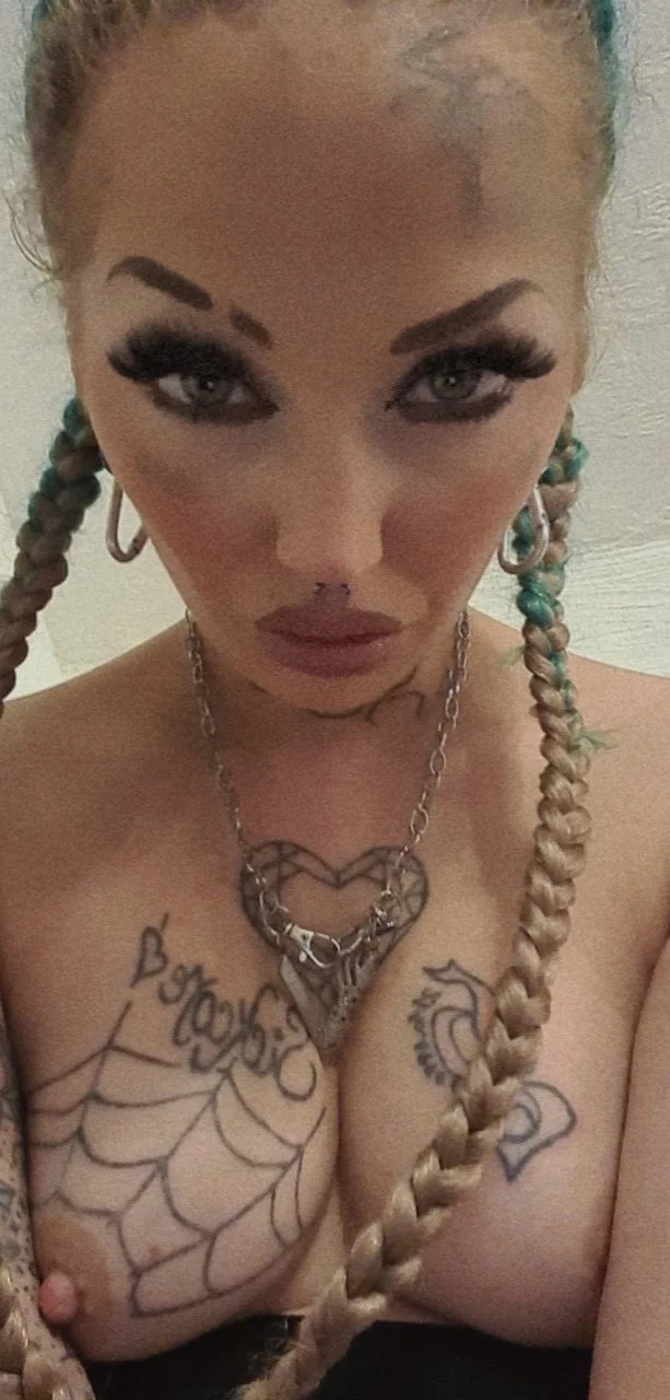 XXX Porn Photo of Nude RoxxyInk 92