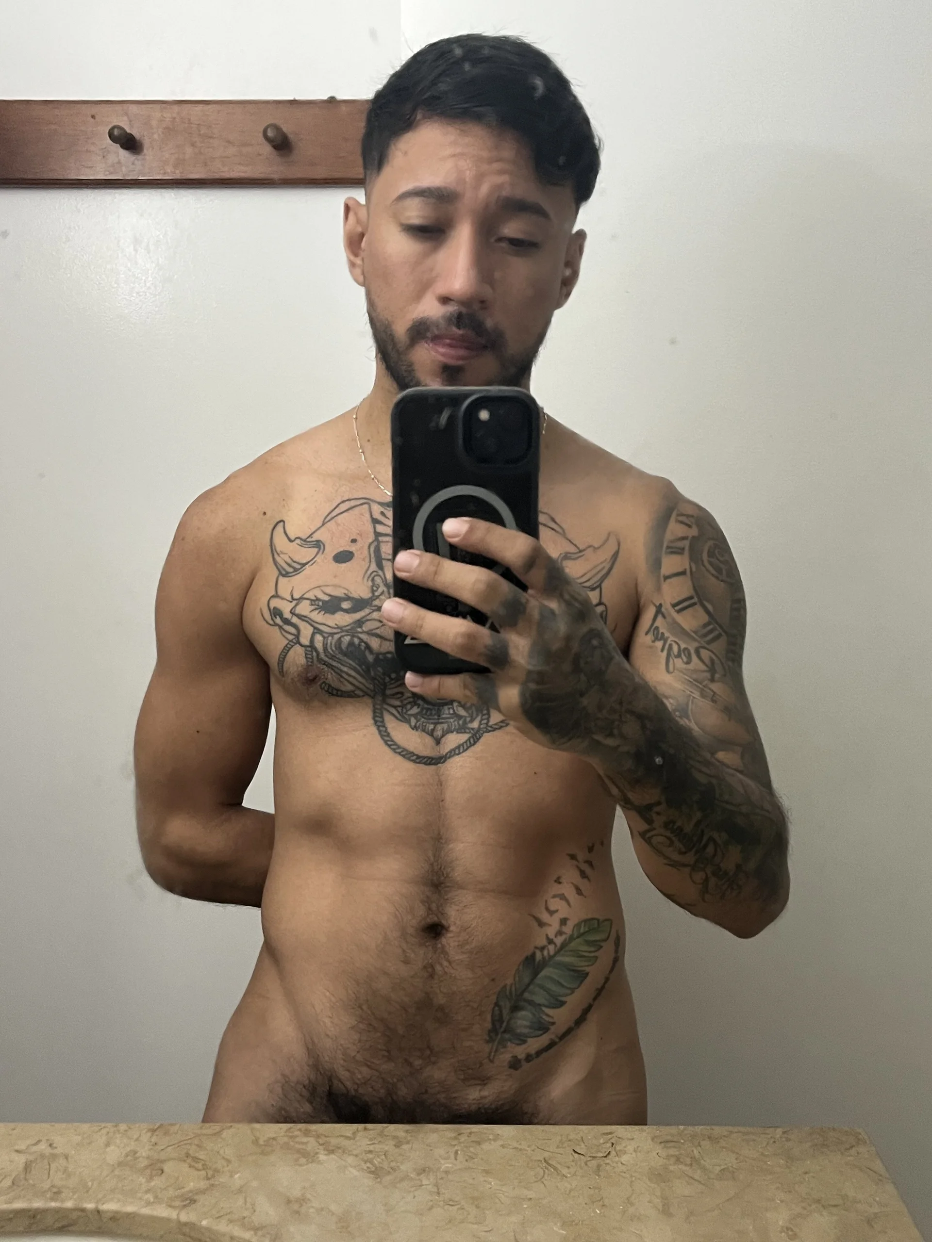 XXX Porn Photo of Nude dereck_karter 1