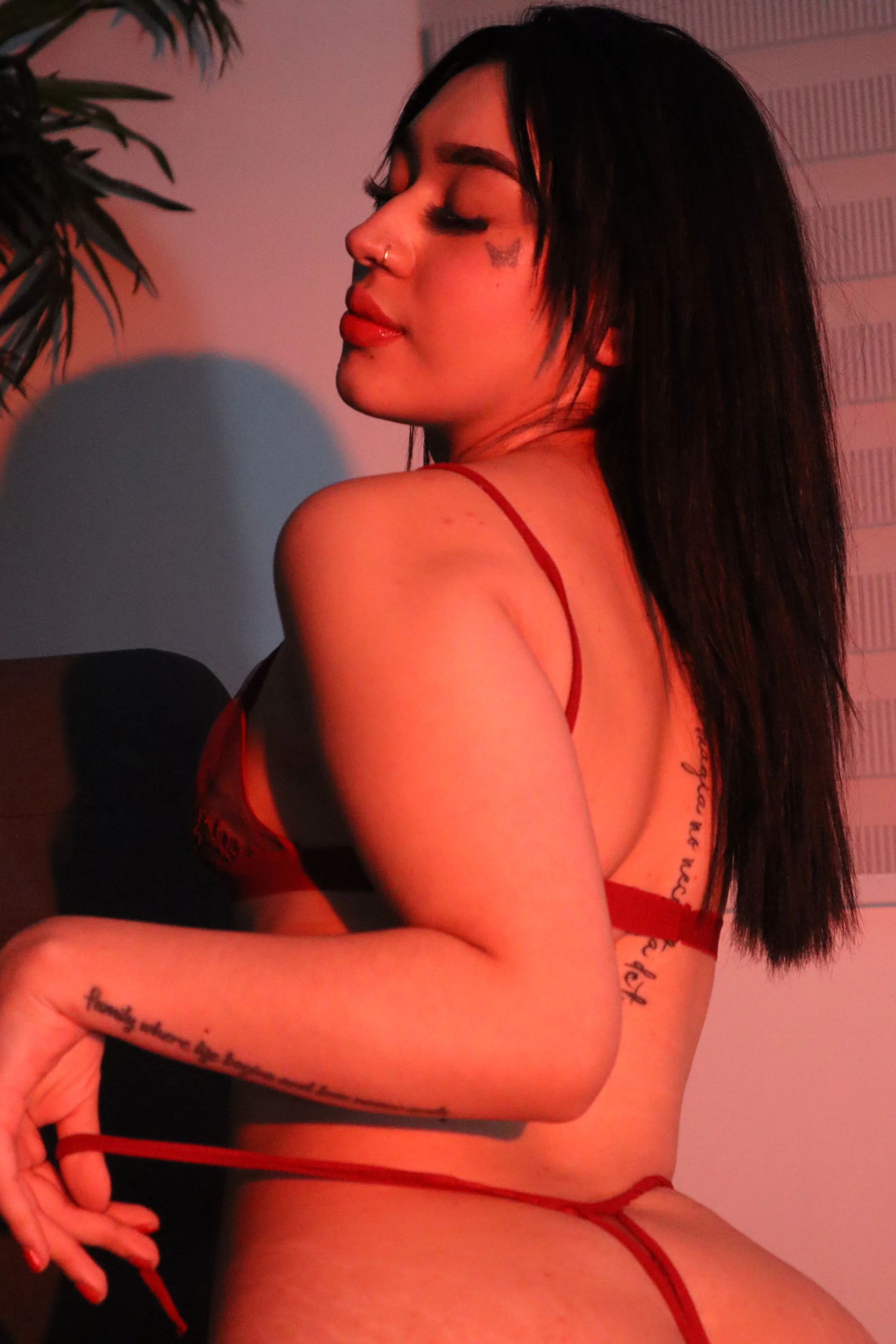 XXX Porn Photo of Nude emily_clarkk_ 103