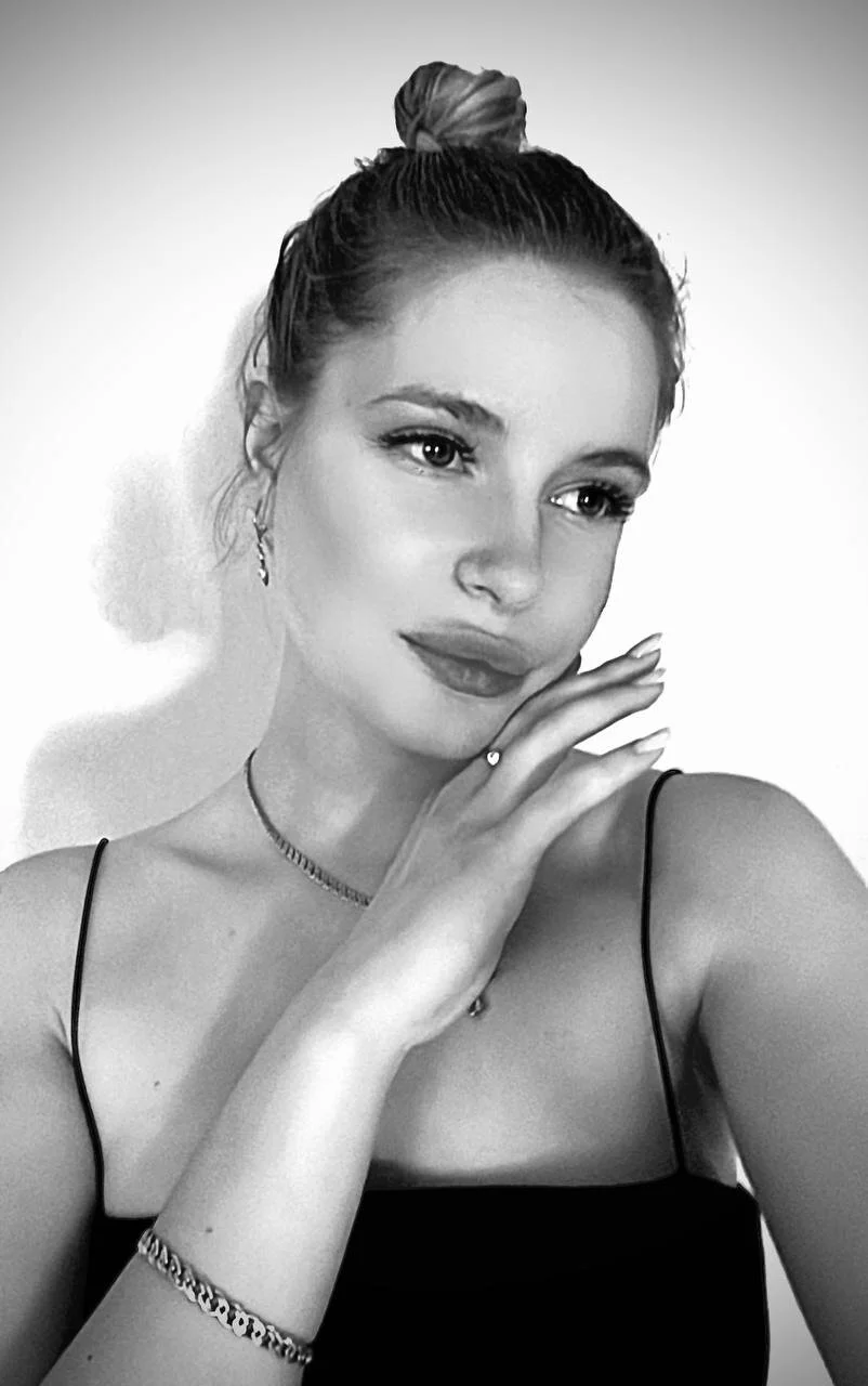 XXX Porn Photo of Nude LunaLussh 1
