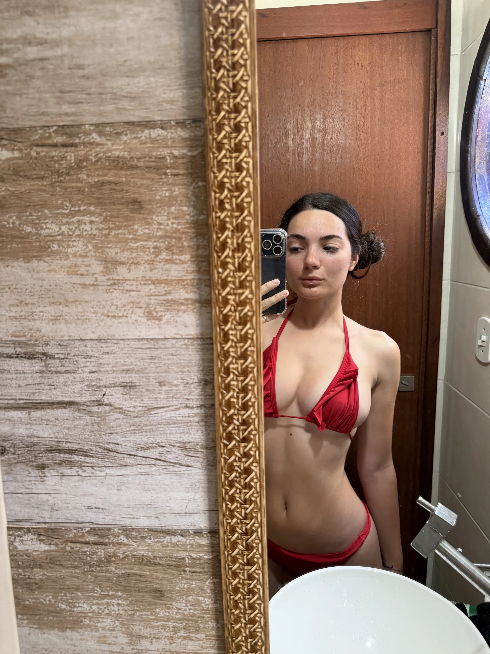 XXX Porn Photo of Nude ariiwhite 1