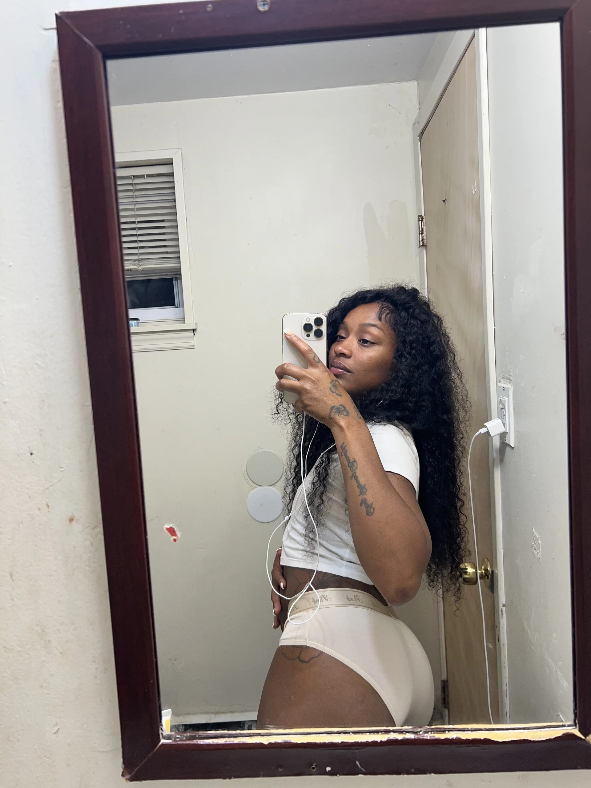 XXX Porn Photo of Nude CreamySavageDoll 3