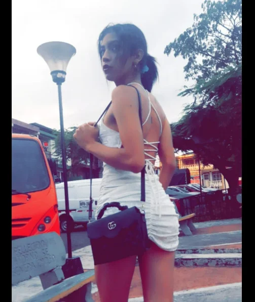 XXX Porn Photo of Nude Alahia_Rodriguez 16