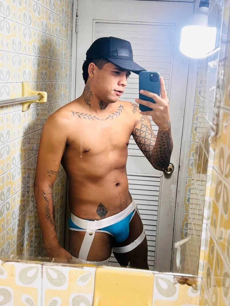 XXX Porn Photo of Nude Alejandro_and_Deiby 10
