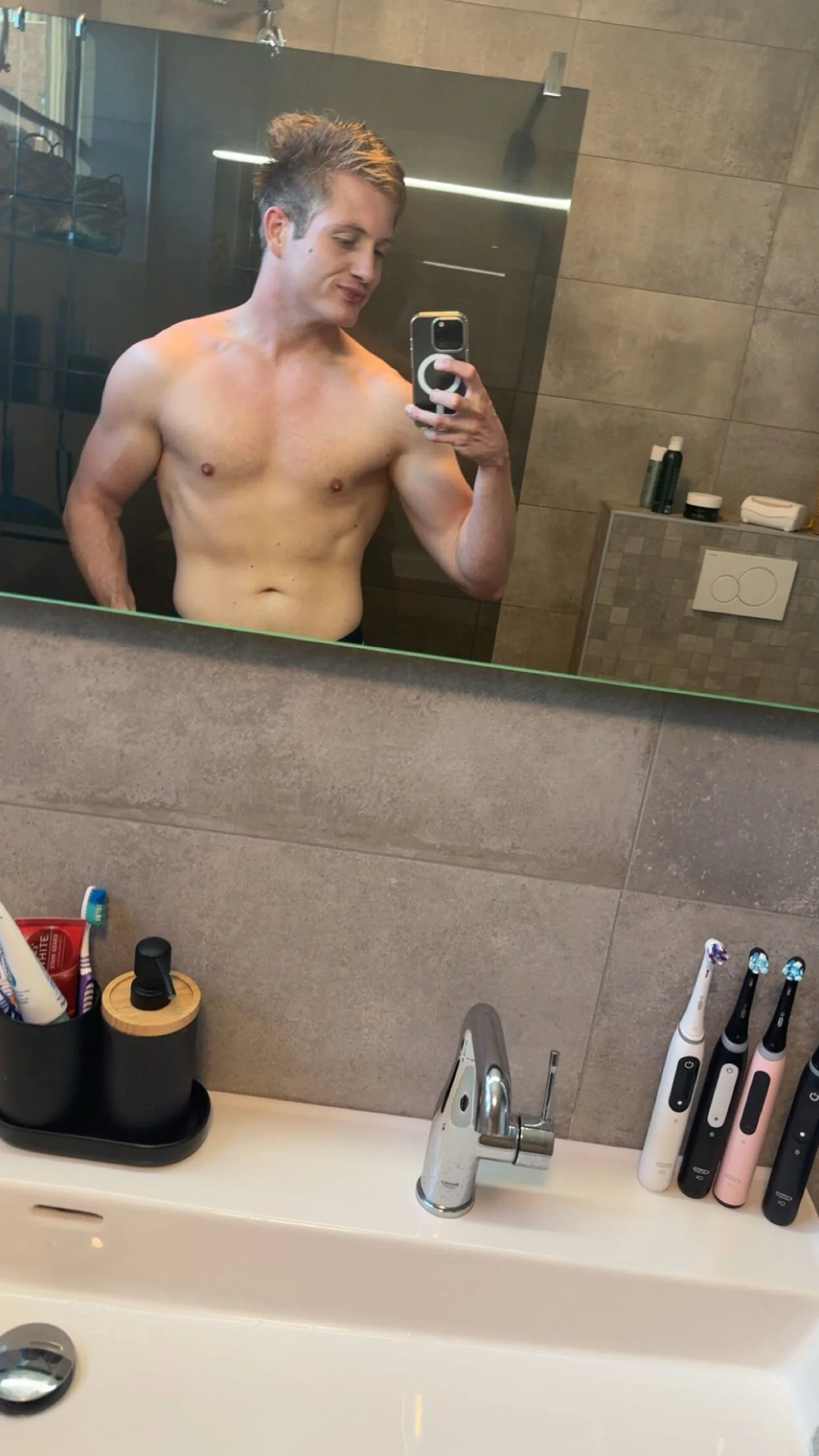 XXX Porn Photo of Nude dirtyBent 4