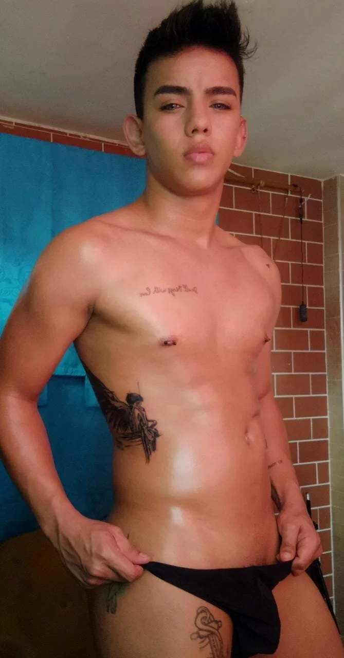 XXX Porn Photo of Nude Apolo__lommelli 12