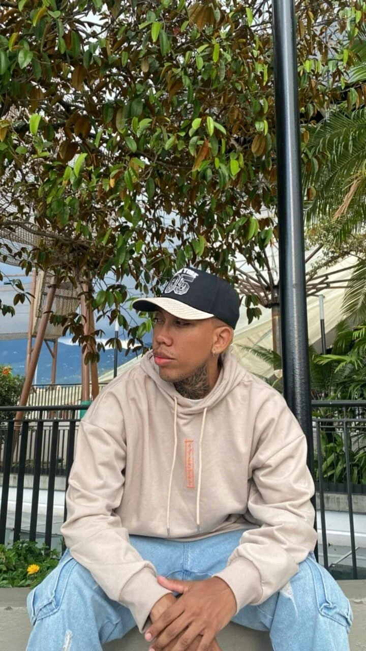 XXX Porn Photo of Nude ThiagoBerry 6