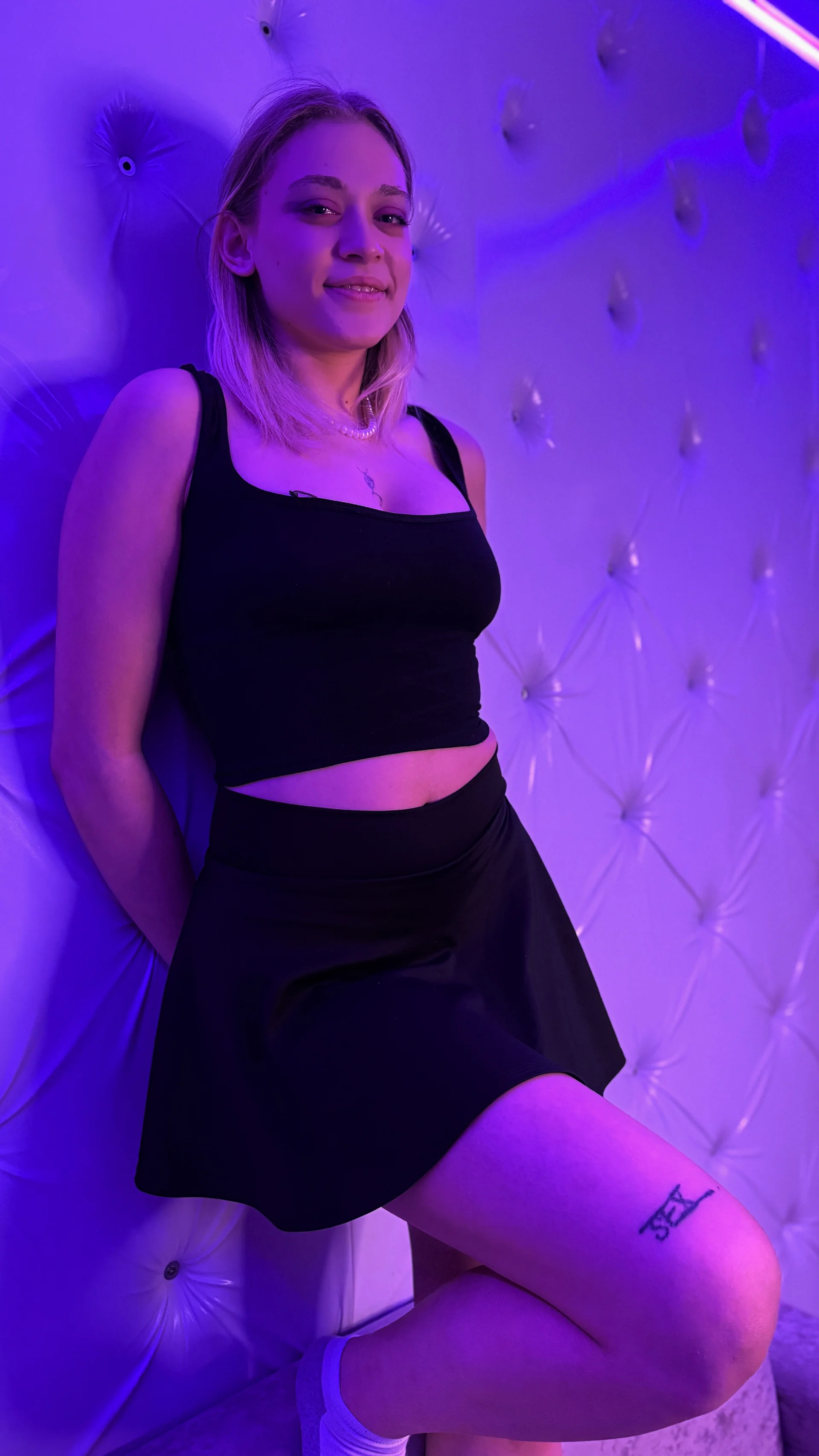 XXX Porn Photo of Nude KaraLiin 16