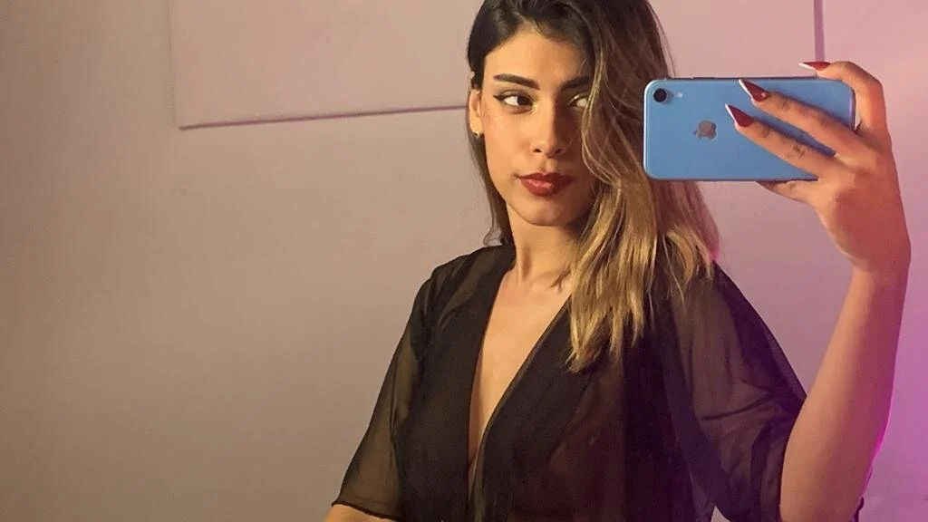 XXX Porn Photo of Nude oxiris_1 8