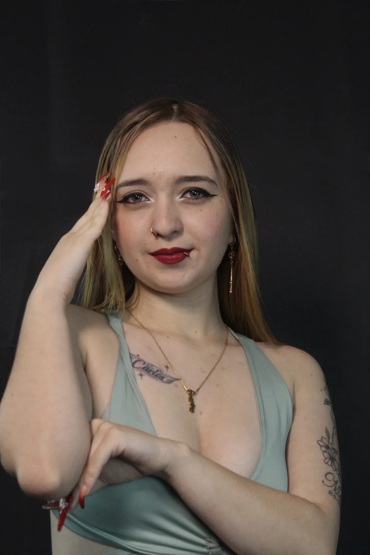XXX Porn Photo of Nude Liaroberts1 69