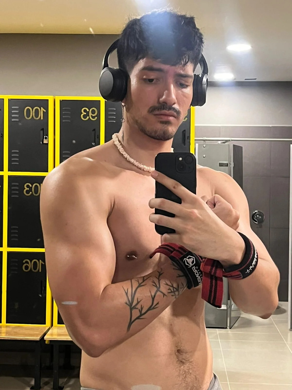 XXX Porn Photo of Nude bbbeachboy 130