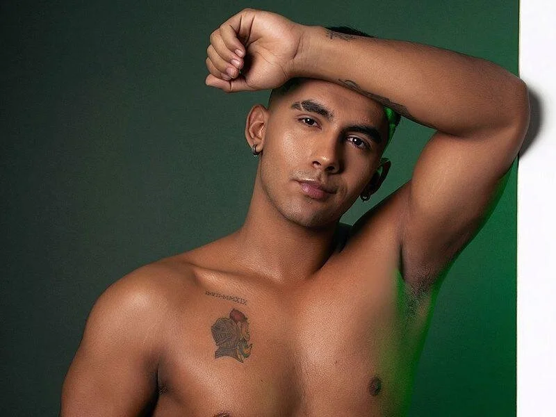 XXX Porn Photo of Nude romanpearce_ 3