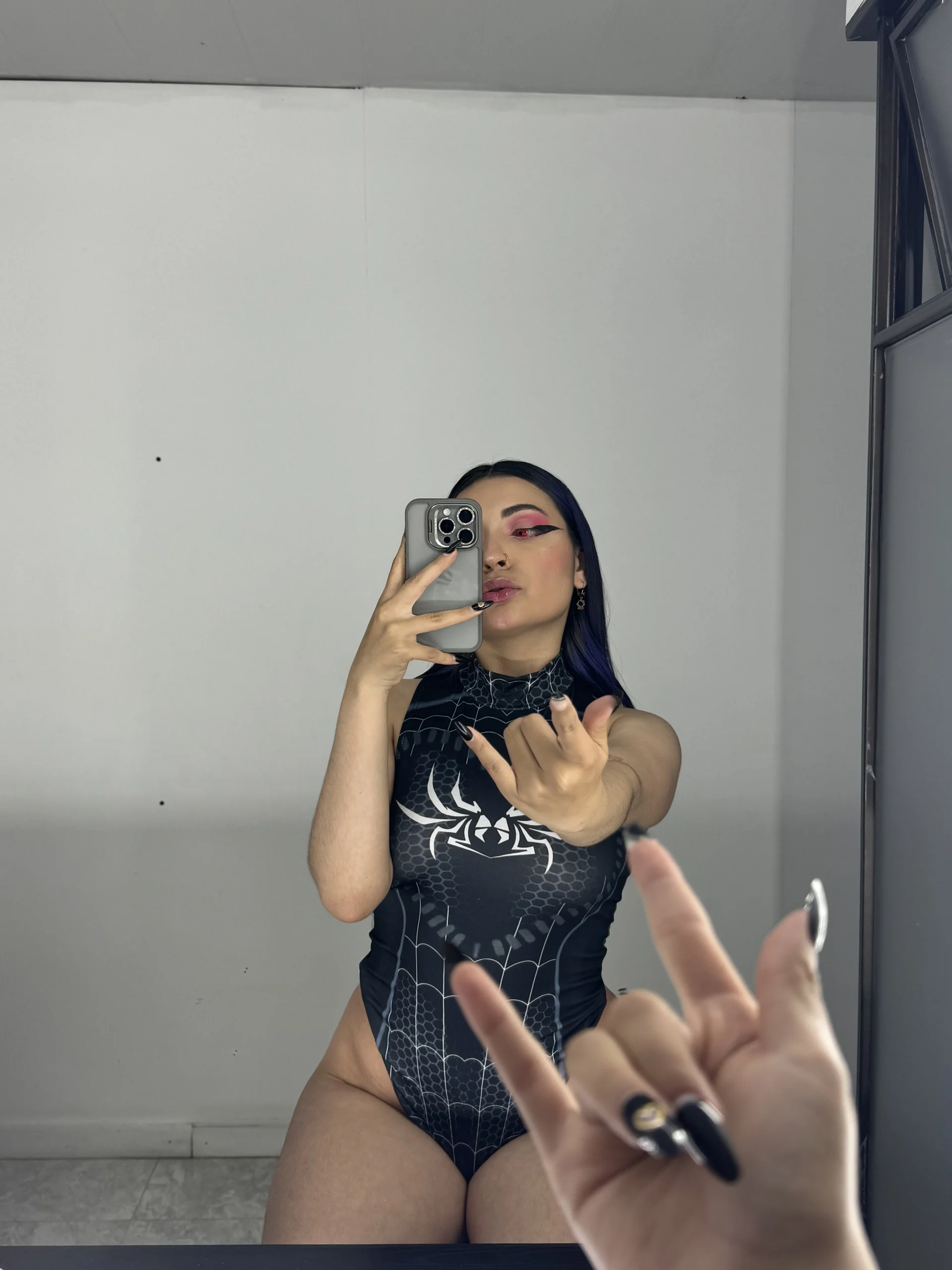 XXX Porn Photo of Nude ailen_wood 7