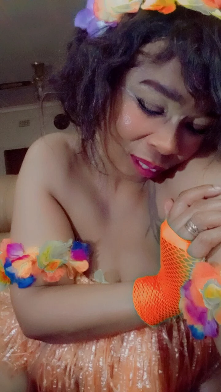 XXX Porn Photo of Nude Gucci_Bx 524