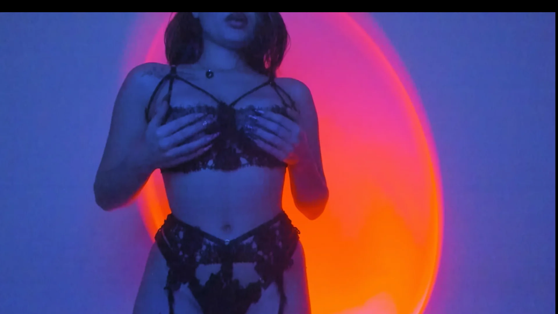 XXX Porn Photo of Nude scarlethowens1 2