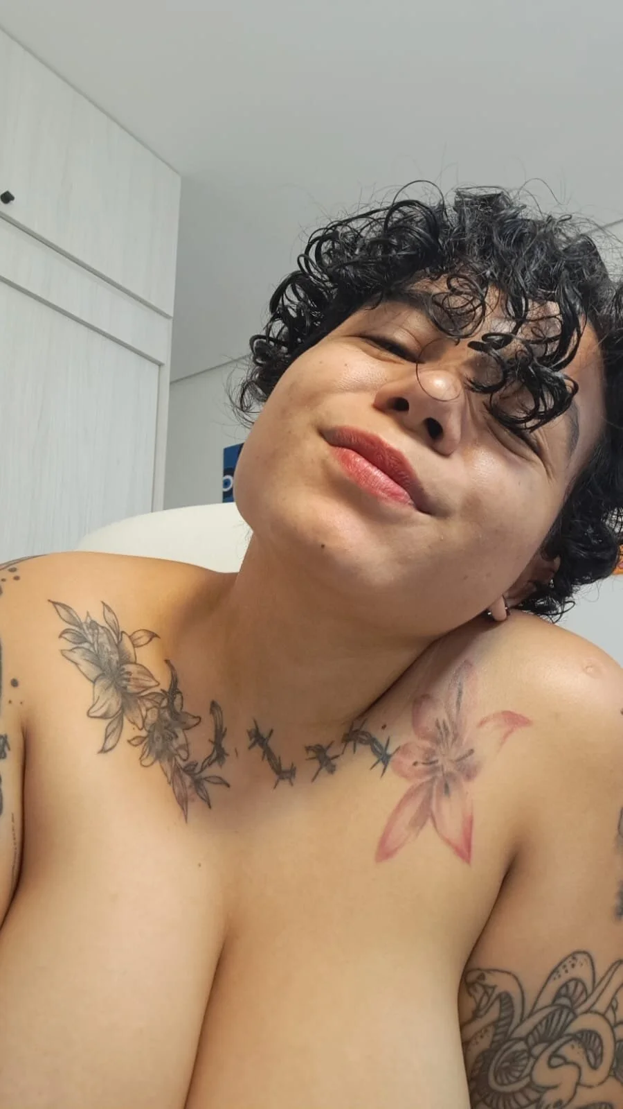 XXX Porn Photo of Nude Alexxxholy 4