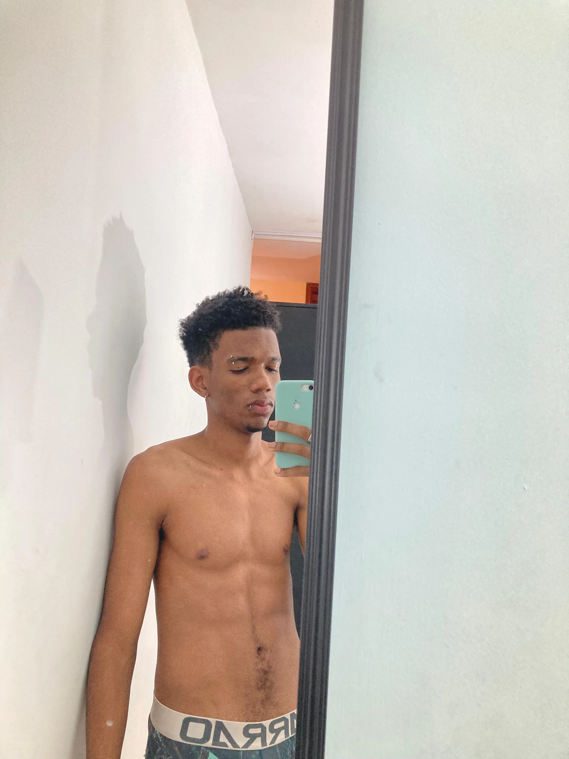 XXX Porn Photo of Nude nero_reyd 3