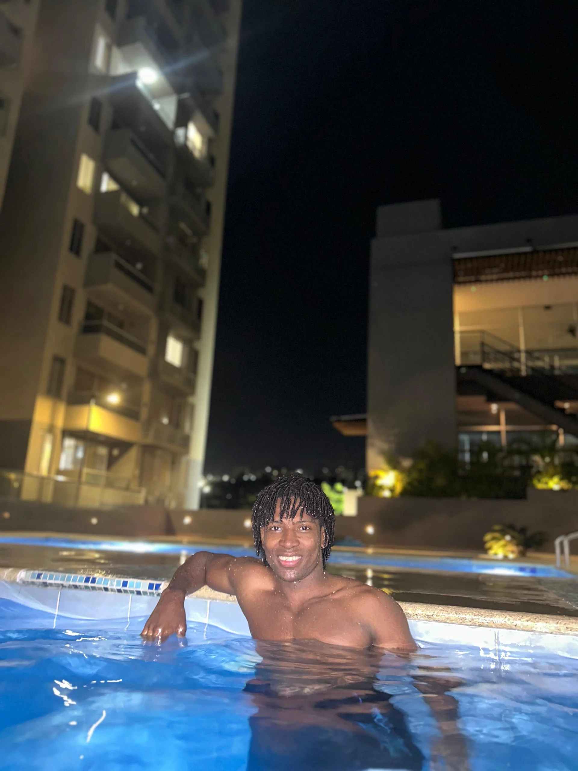 XXX Porn Photo of Nude tau_montes 3