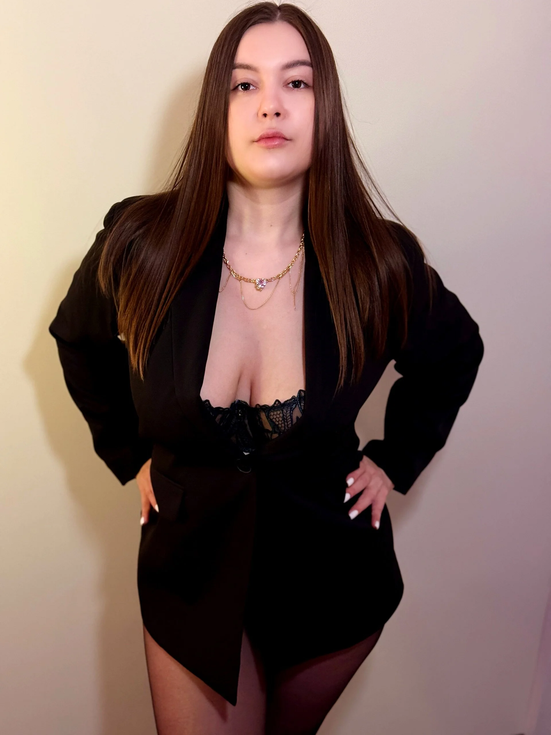 XXX Porn Photo of Nude GoldenLuxuryGirl 23