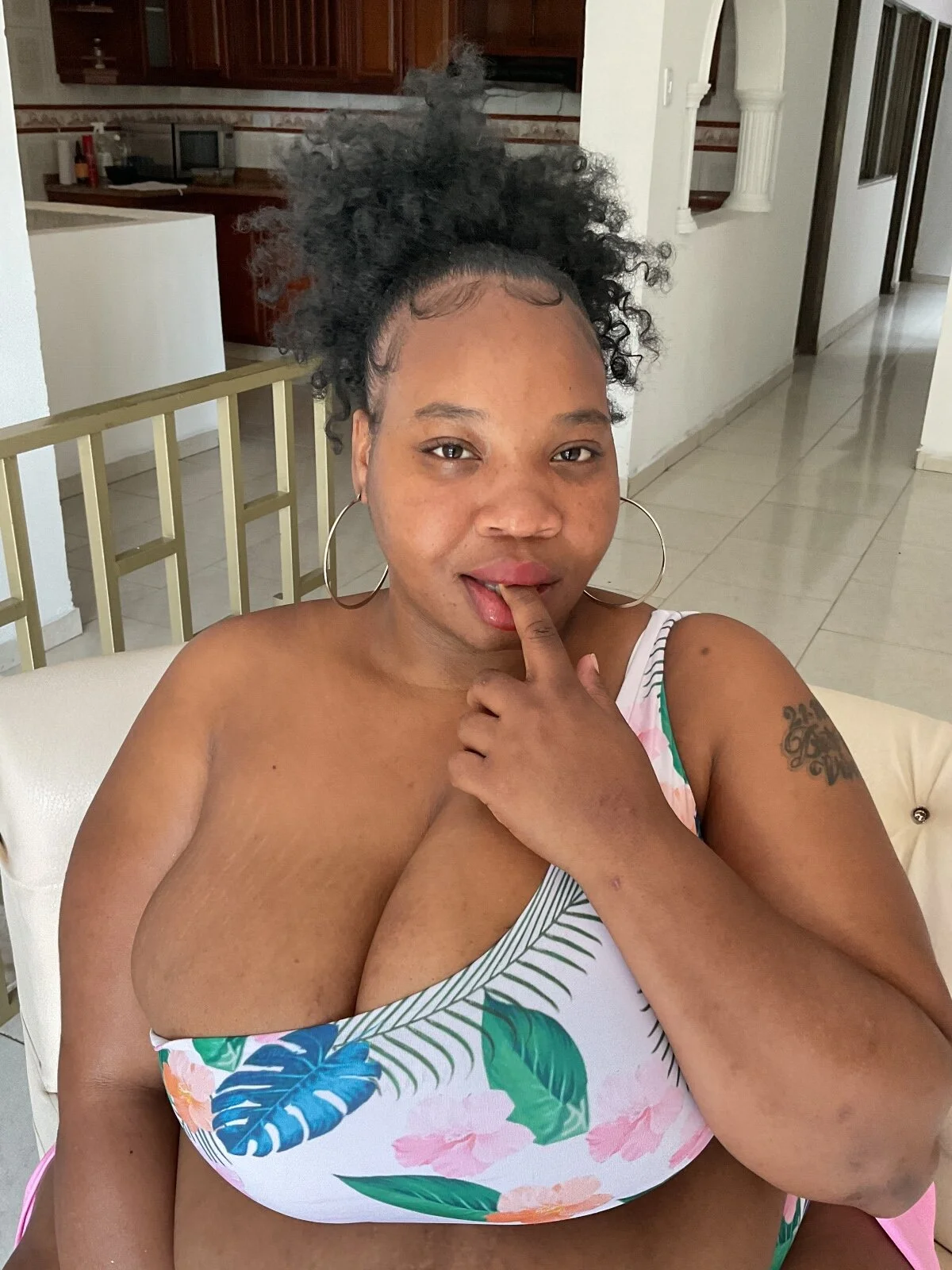 XXX Porn Photo of Nude Bigasshott_ 16