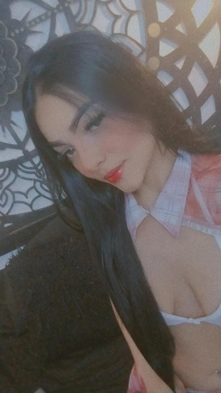 XXX Porn Photo of Nude escar_let 12