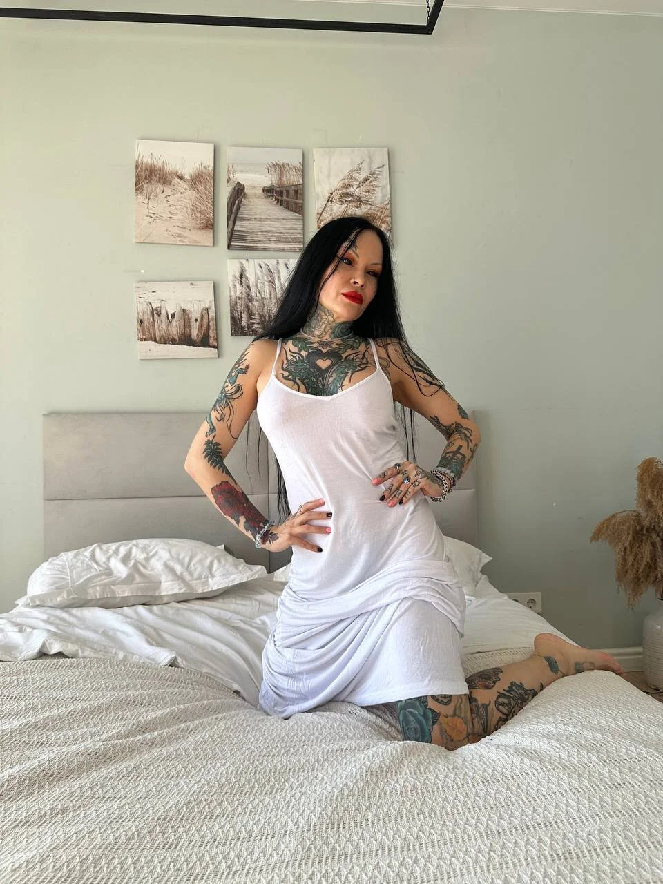 XXX Porn Photo of Nude Megan_Black_Moon 104