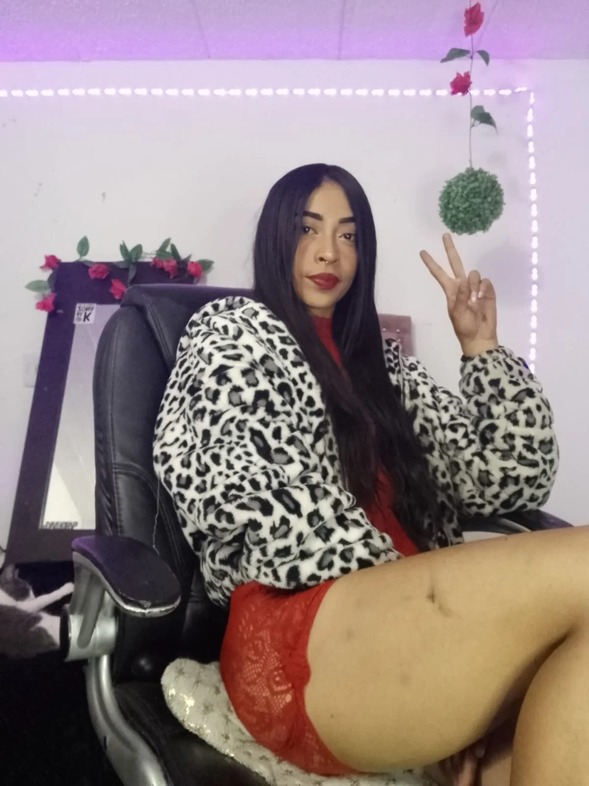 XXX Porn Photo of Nude toxxxic_cams 69