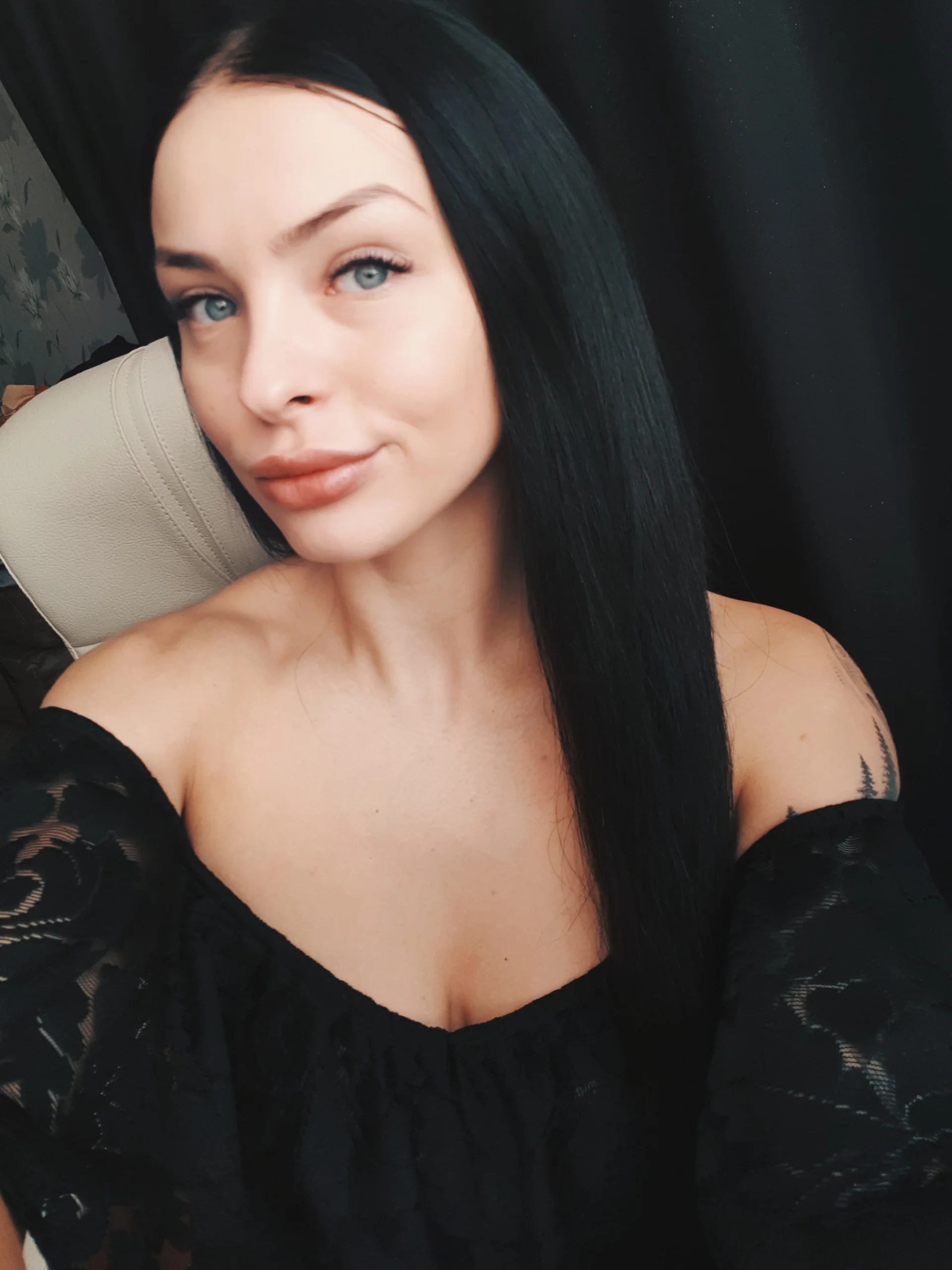 XXX Porn Photo of Nude lecherous_wife 6