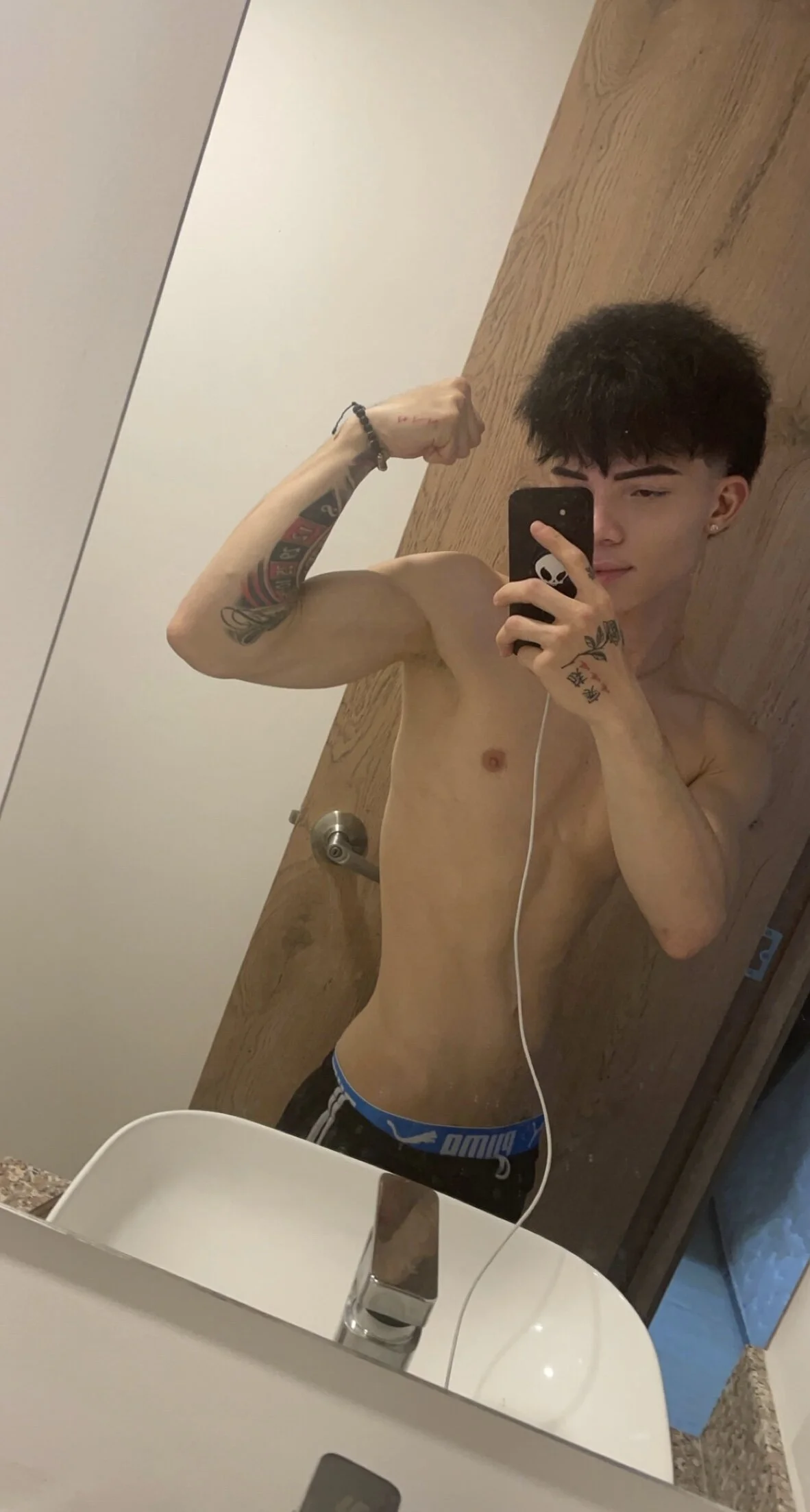 XXX Porn Photo of Nude pretur_cruba1 18